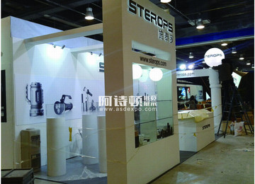 <b>上海國(guó)際戶外用品及時(shí)尚運(yùn)動(dòng)展覽會(huì)暨上海國(guó)際照明展覽會(huì)</b>