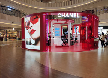 <b>商場美妝地堆活動---口紅品牌展示臺--CHANEL香奈兒商場展臺設(shè)計搭建--高端商場展位制作</b>